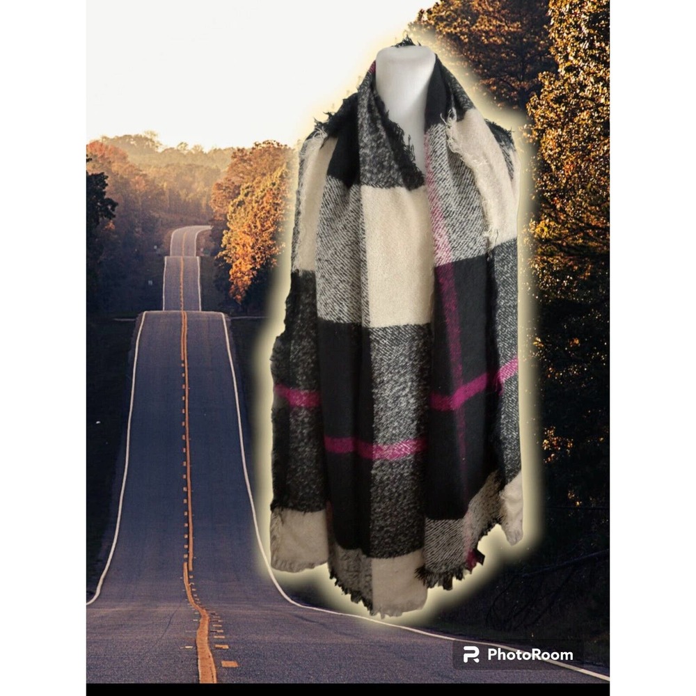 New With Tag‎ CHAPS Black Pink White PLAID SCARF WRAP SHAWL Acrylic 100
